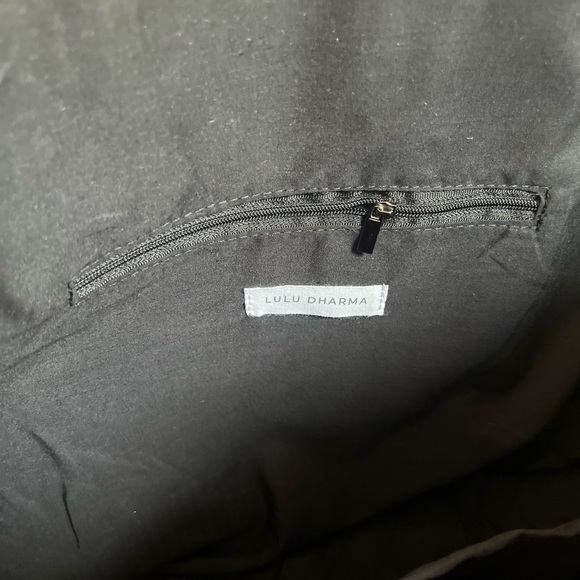 Lulu Dharma Weekender Bag - Picture 6 of 9